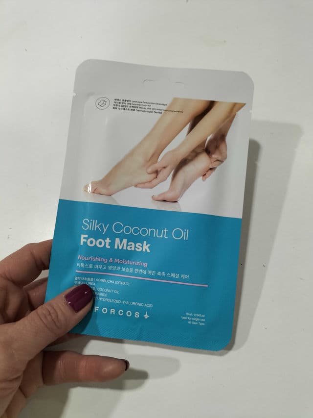 MADFORCOS Silky Coconut Oil Foot Mask review photo by tonirrp