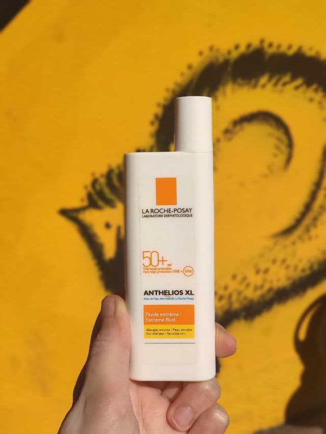 La Roche-Posay Anthelios Shaka Ultra-Light Facial Sun Cream SPF50 review photo by protectorsolarforeve