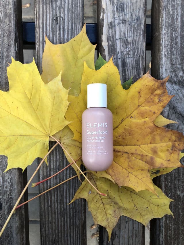 Elemis Superfood Glow Priming Moisturiser review photo by Vic4joy