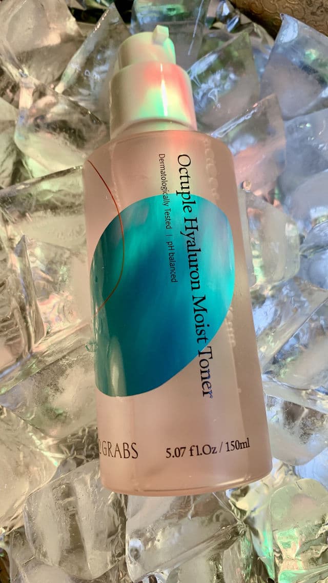 12GRABS Octuple Hyaluron Moist Toner review photo by makeupartistmya