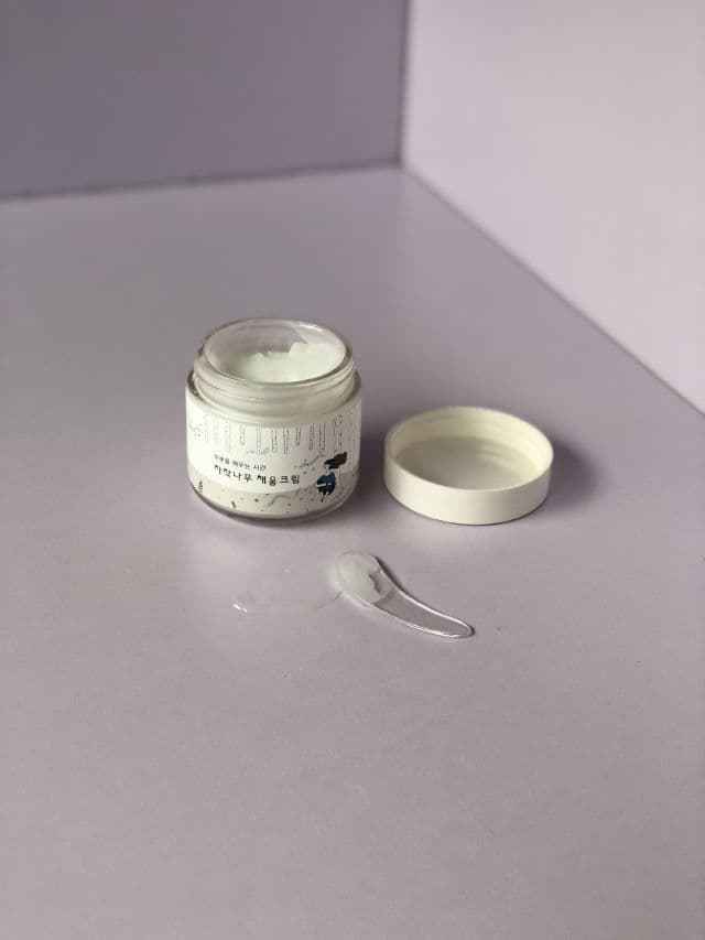 Vivid Glossy Birch Tree Moisture Cream	 review photo by Veraskn