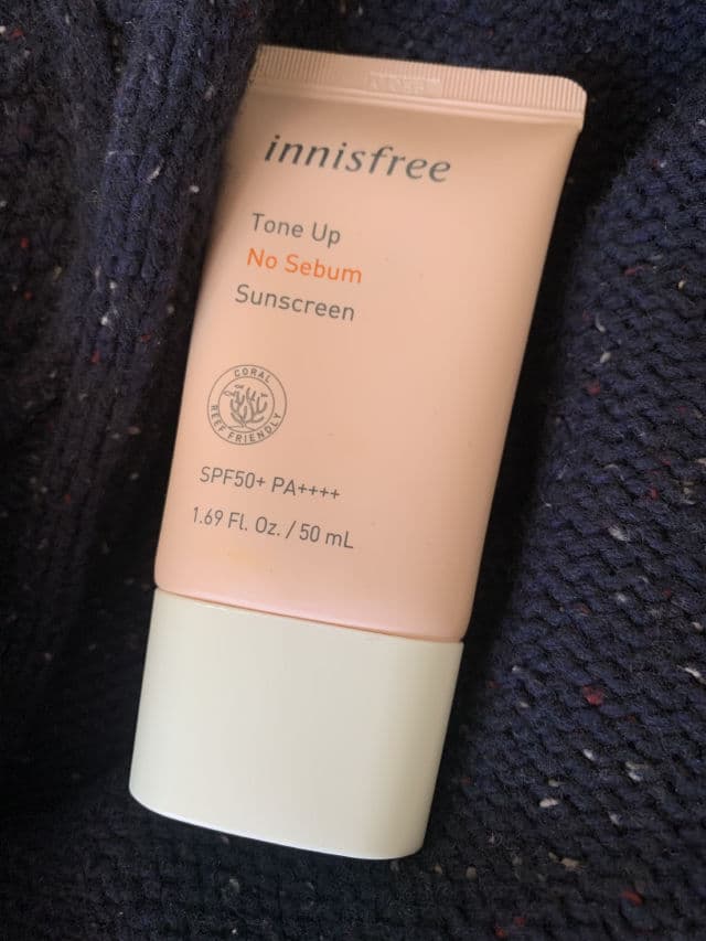 INNISFREE Tone-Up No Sebum Sunscreen SPF50 PA++++ review photo by Ethelkin
