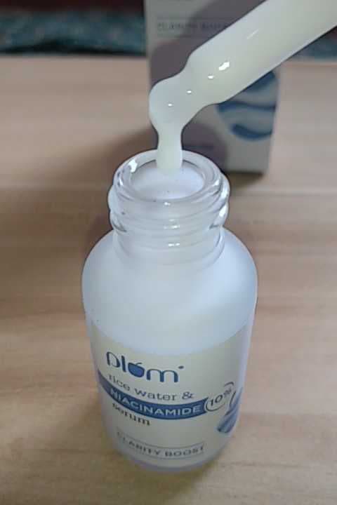 Plum 10% Niacinamide Face Serum review photo by Prez