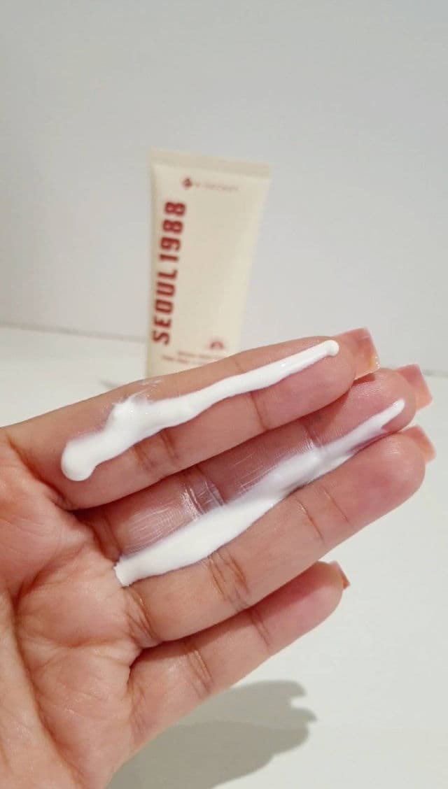 K-Secret Seoul 1988 Sun : Pine Tree + Ceramide SPF50+ PA++++ review photo by Picky44971