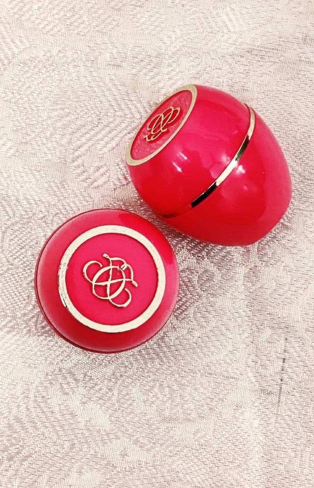 Oriflame Tender Care Protecting Balm with Strawberry Seed Oil review photo by skincarewithbookworm