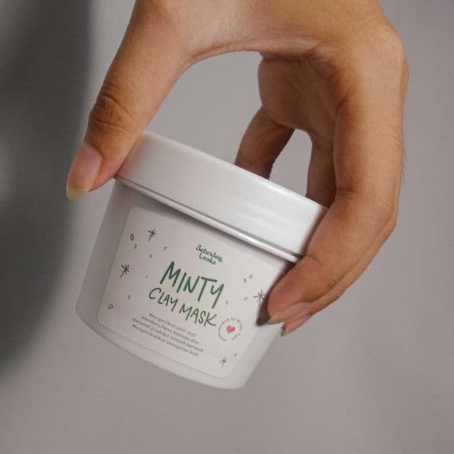 Saturday Looks Minty Clay Mask review photo by TIHITRICK