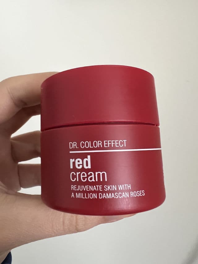 SKIN&LAB [Discontinued] Dr. Color Effect - Red Cream review photo by Bakalimnasilmiss