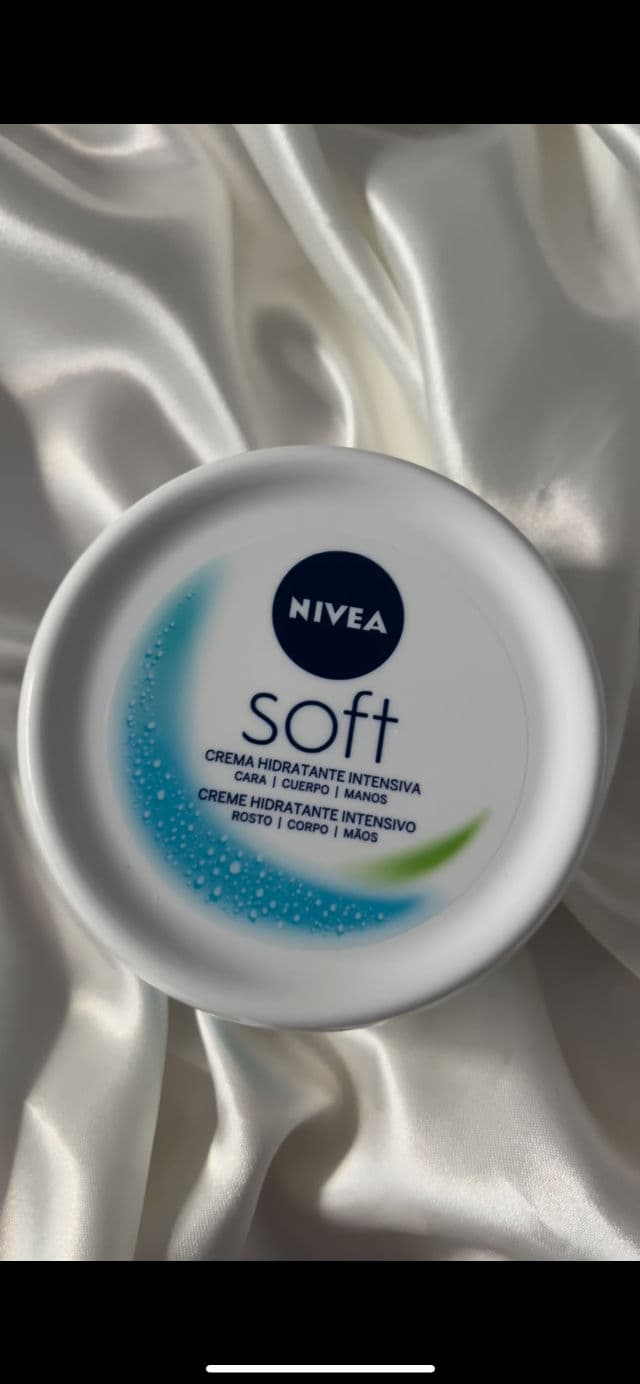 Nivea Soft Refreshingly Soft Moisturising Cream review photo by doaae