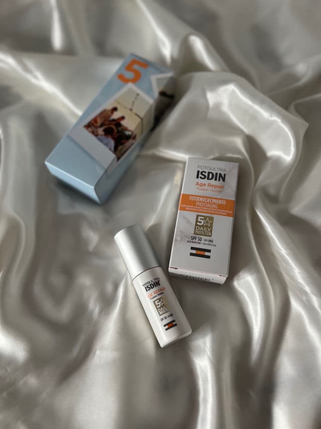 ISDIN Foto Ultra ISDIN Age Repair Fusion Water SPF 50 review photo by doaae