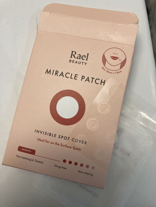 Rael Miracle Patch Invisible Spot Dot review photo by simplysavvystudent