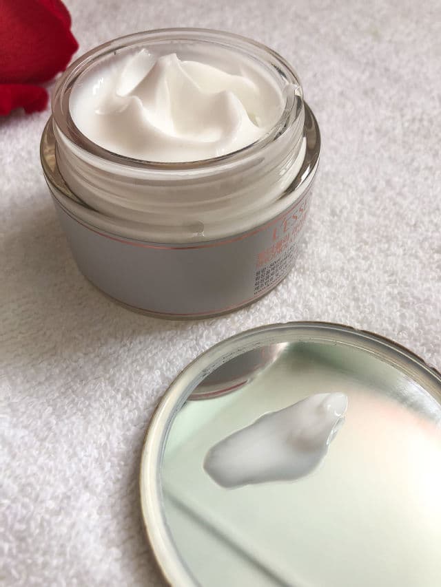L'ESSENTIAL Rhodiola Lively Triple Cream review photo by PrincessDiary98