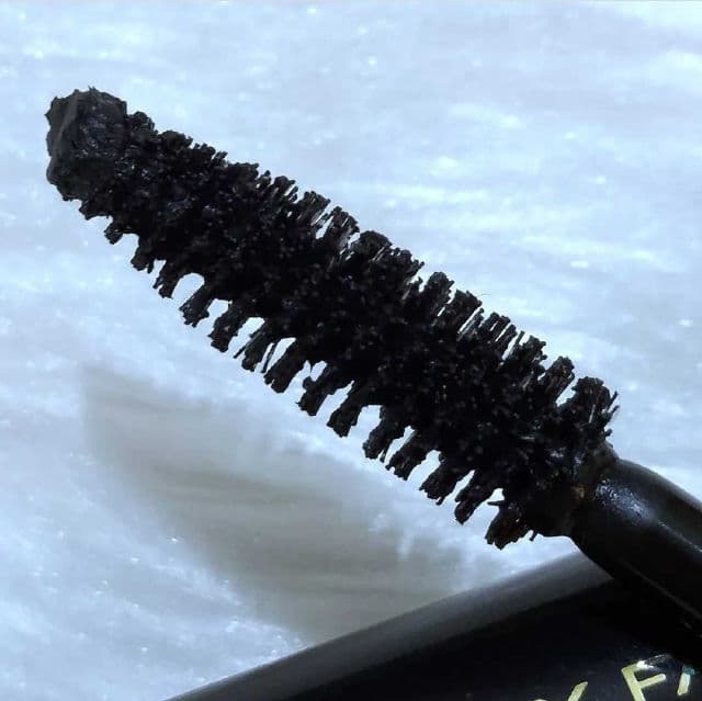 Max Factor 2000 Calorie Dramatic Volume Mascara review photo by Mandie73w
