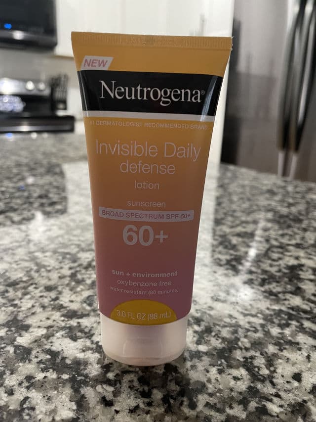 Neutrogena Invisible Daily Defense Lotion SPF 60+ review photo by youbyou