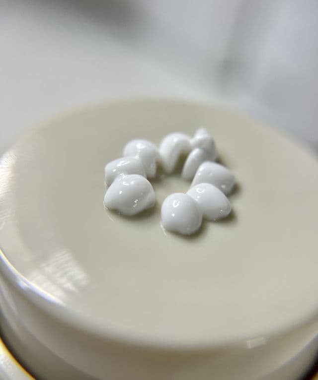 Beekman 1802 Bloom Cream Daily Probiotic Moisturizer review photo by PoshLife