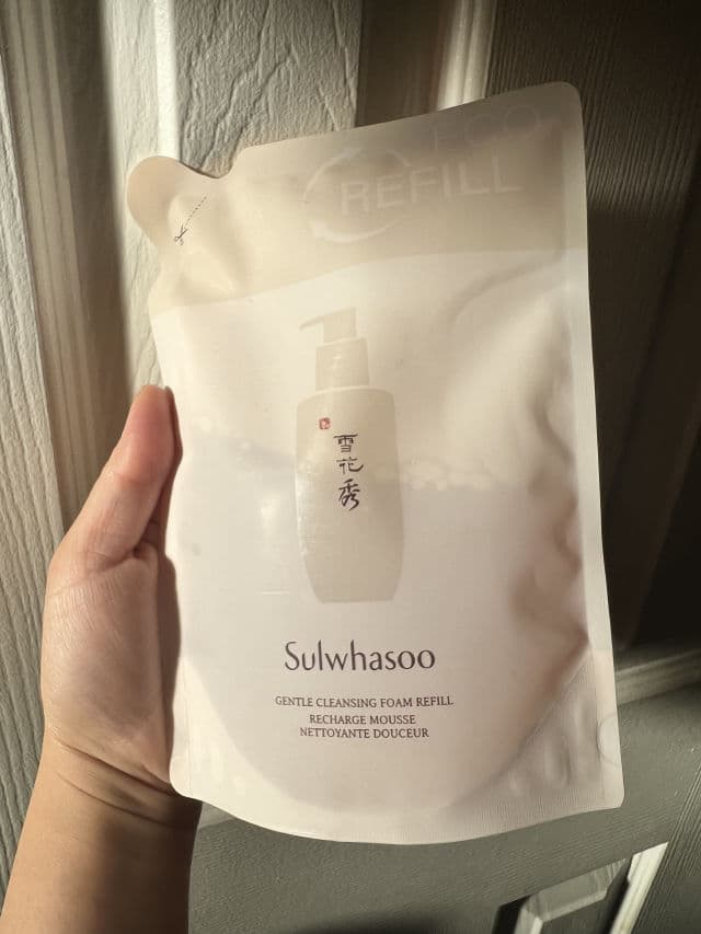 Sulwhasoo Gentle Cleansing Foam EX review photo by PoshLife