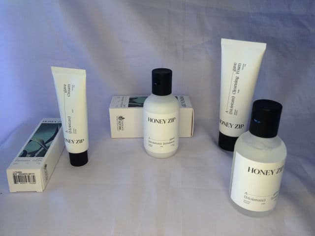 Honey Zip Agave Moisture Cleansing Foam review photo by istiacenita