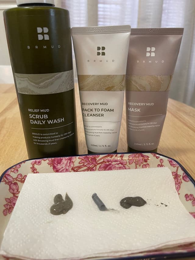 BRMUD Recovery Mud Pack to Foam Facial Cleanser review photo by Jahquis27