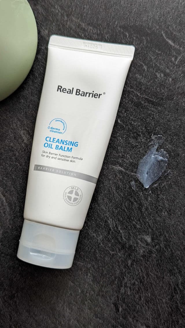 Real Barrier Cleansing Oil Balm review photo by Voluntesting