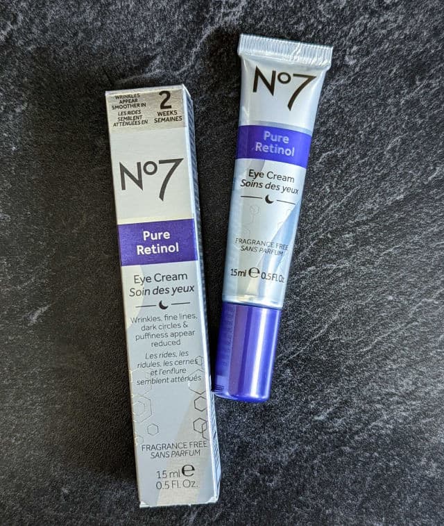 No7 Pure Retinol Eye Cream review photo by Voluntesting