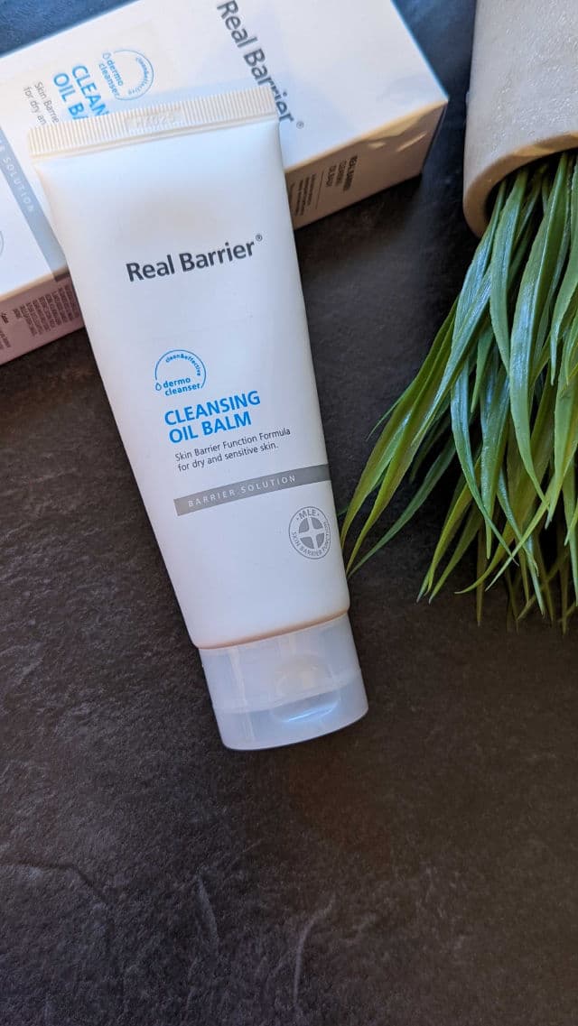 Real Barrier Cleansing Oil Balm review photo by Voluntesting