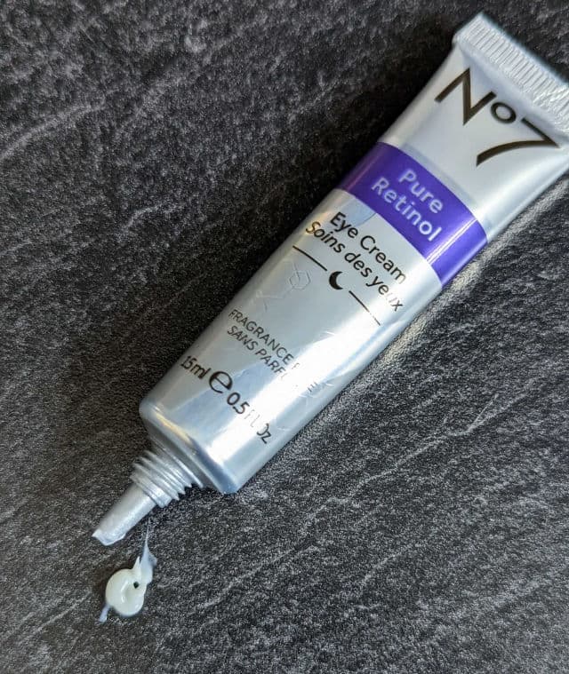 No7 Pure Retinol Eye Cream review photo by Voluntesting