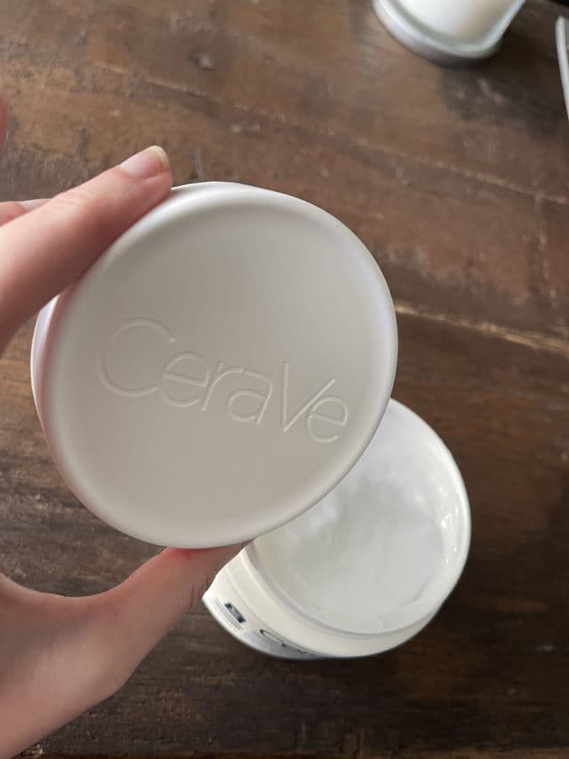 CeraVe Creme Hidratante (Hydrating Cream) review photo by GossipEve