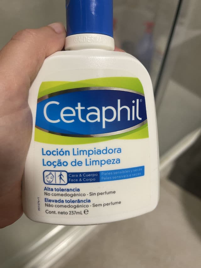Cetaphil Daily Facial Cleanser for Normal to Oily Skin review photo by GossipEve
