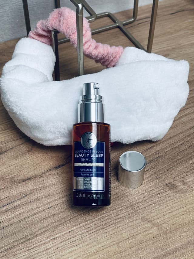 It Cosmetics Confidence in Your Beauty Sleep Serum review photo by GossipEve