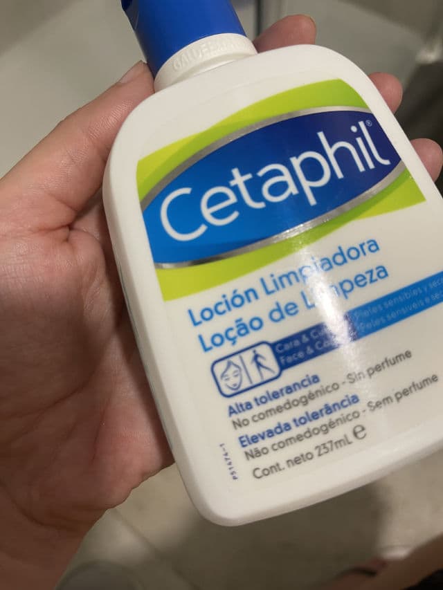 Cetaphil Daily Facial Cleanser for Normal to Oily Skin review photo by GossipEve