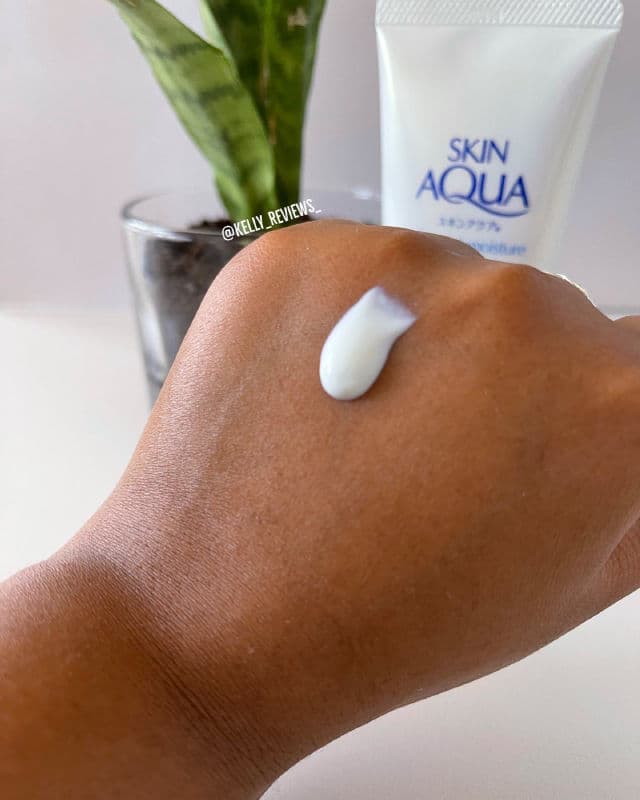 SKIN AQUA UV Super Moisture Essence SPF50+/PA++++ review photo by Kelly Reviews