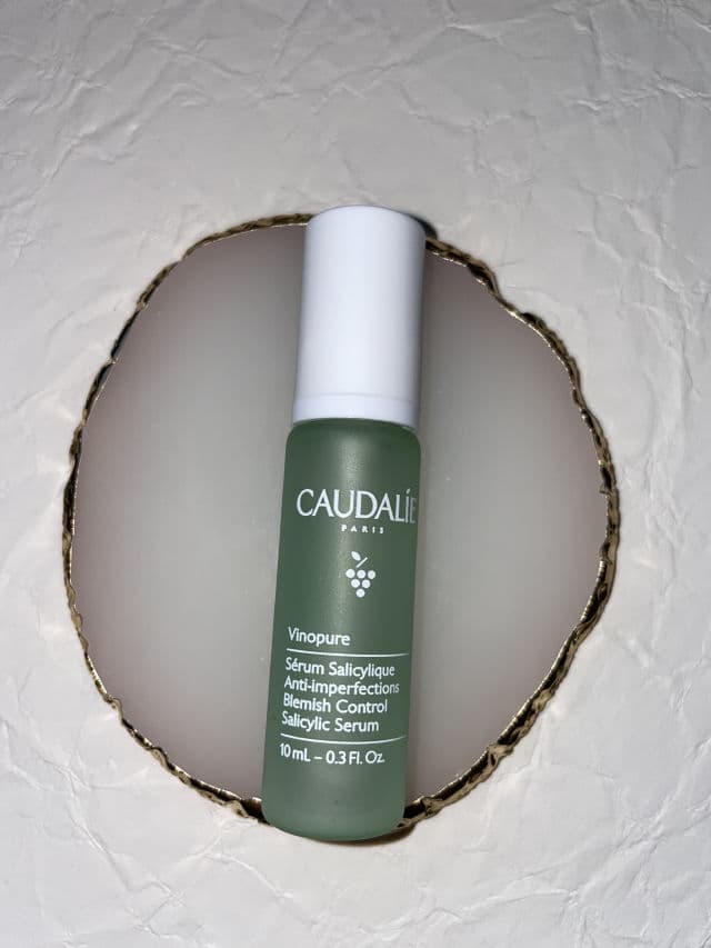 Caudalie Paris Vinopure Blemish Control Salicylic Serum review photo by Iriatopsecret