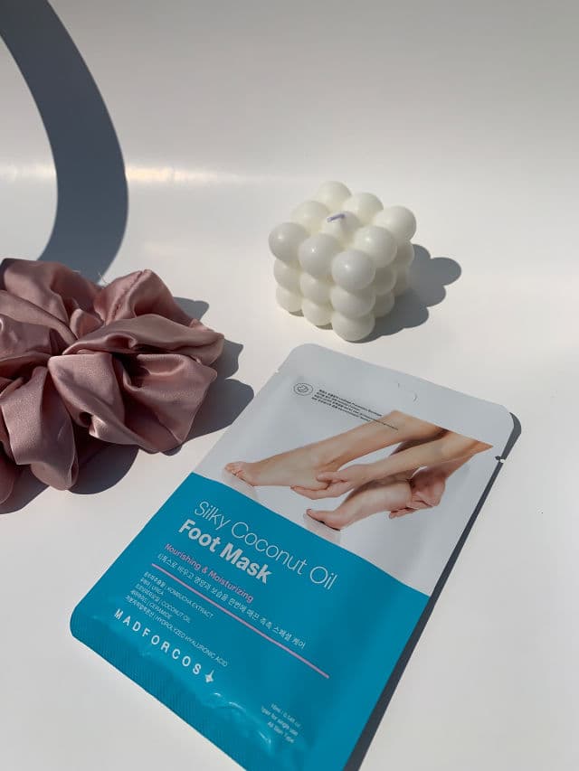 MADFORCOS Silky Coconut Oil Foot Mask review photo by frederique0622