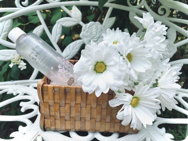 Whamisa Organic Flowers Deep Rich Essence Toner review photo by hayleymo