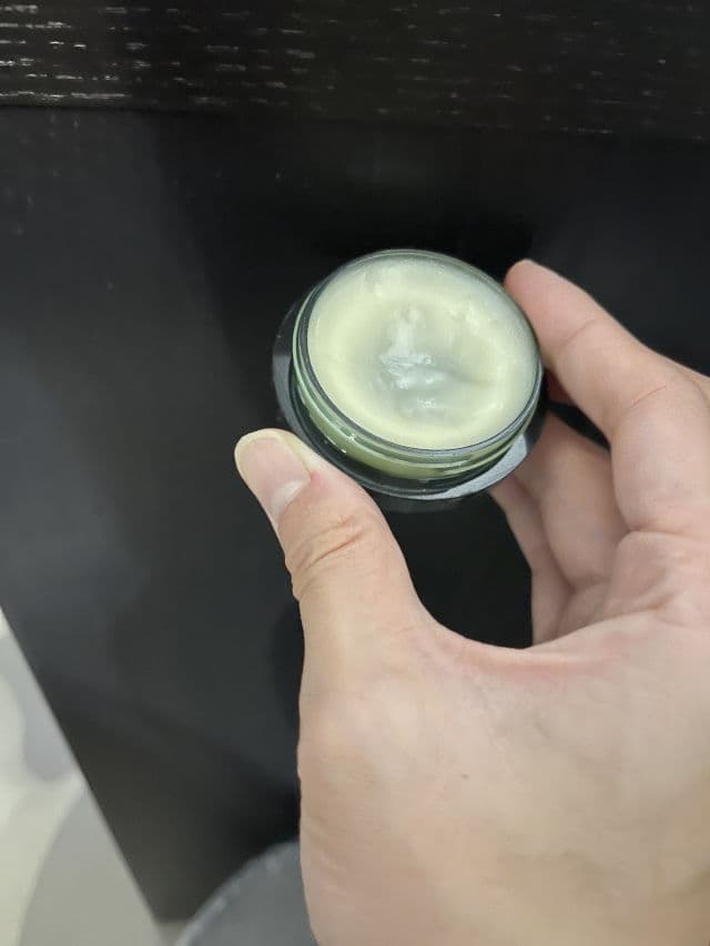 La Mer The Lip Balm review photo by misscharlot