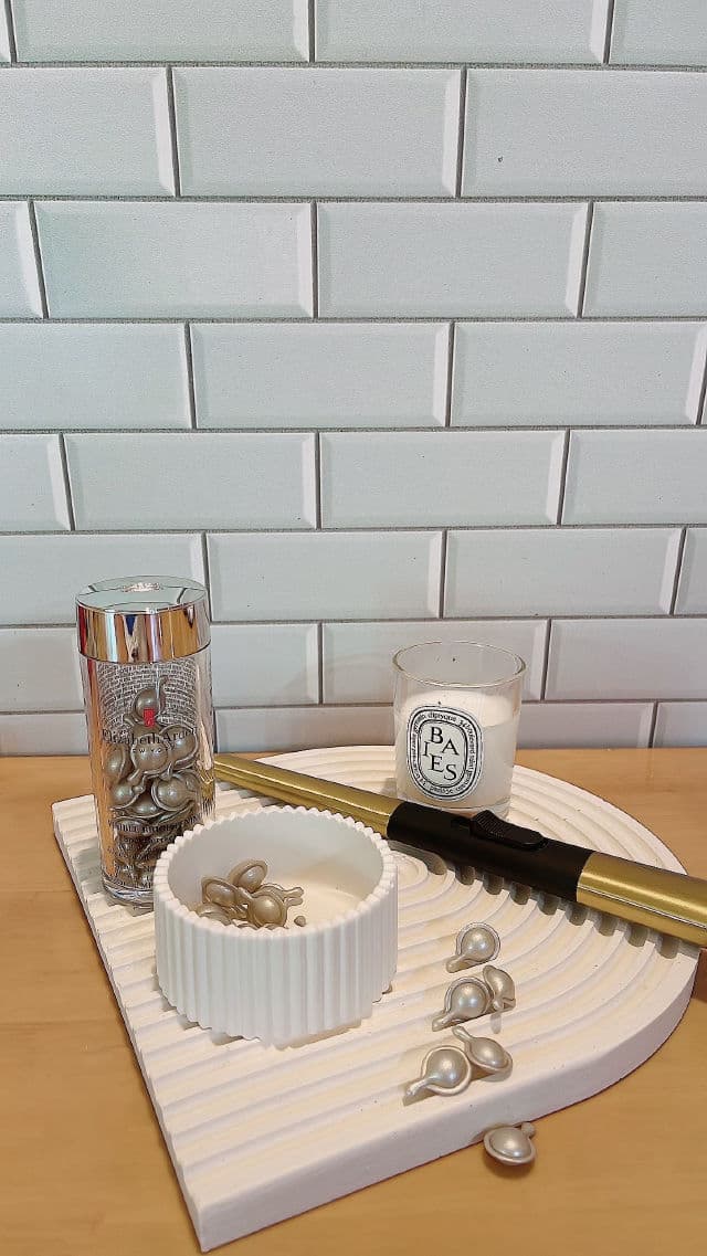 Elizabeth Arden Visible Brightening Spot Correcting Night Capsules review photo by misscharlot