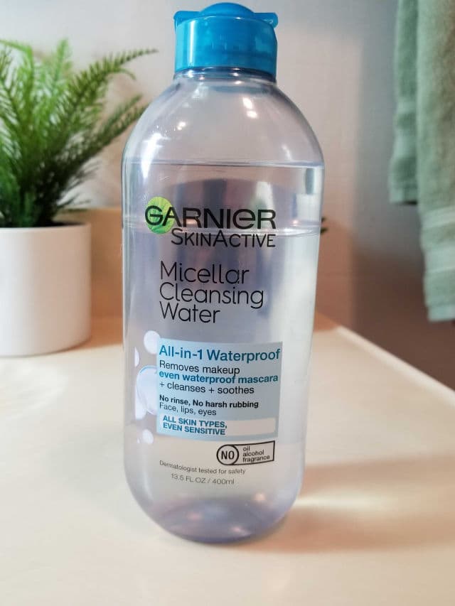 Garnier SkinActive Micellar Cleansing Water Waterproof review photo by Mikmurphy