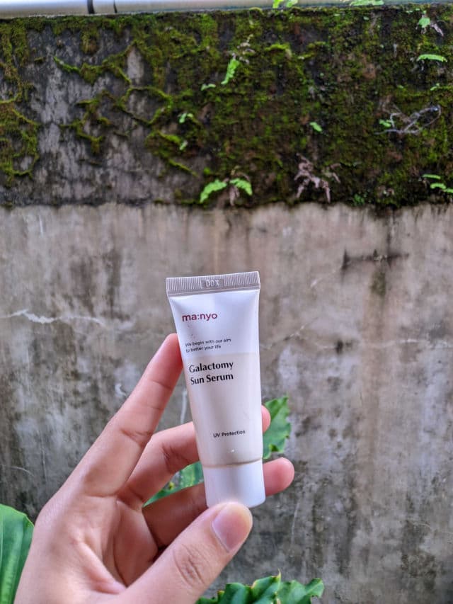 manyo Galactomy Sun Serum SPF50+ PA++ review photo by mellyndafridaf