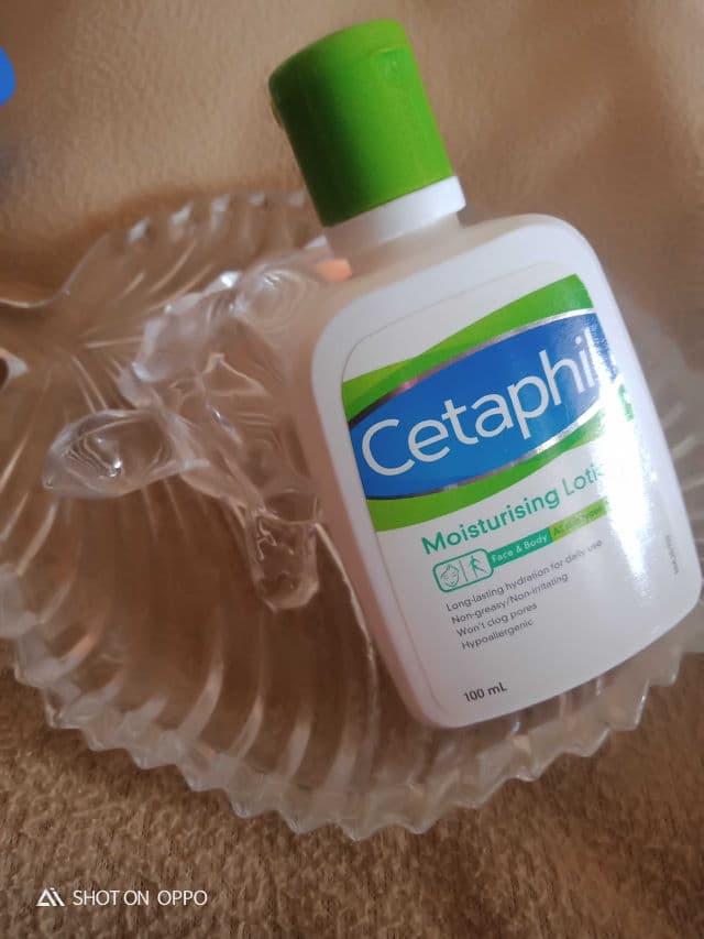 Cetaphil Moisturizing Lotion review photo by Hanaya
