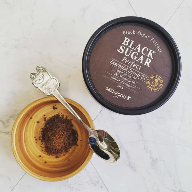 SKINFOOD Black Sugar Perfect Essential Scrub 2X review photo by Nikyng0w0