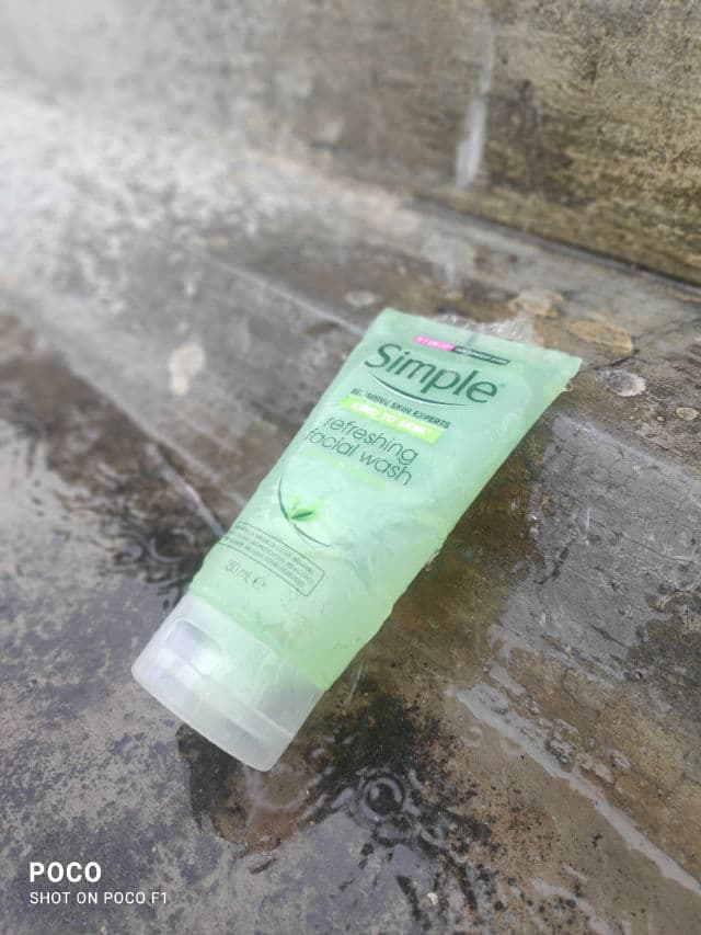 Simple Kind To Skin Refreshing Facial Wash review photo by UmaThiru