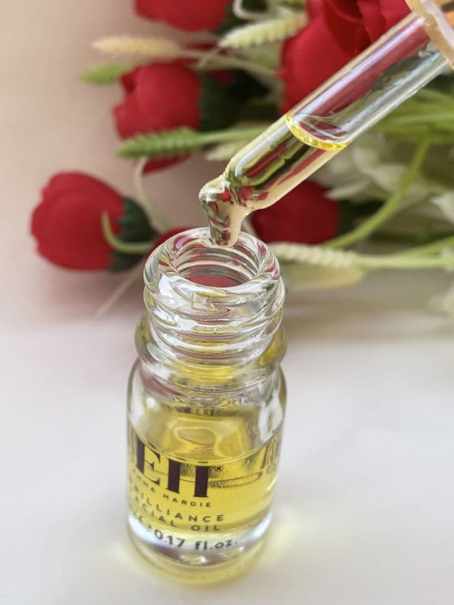 Emma Hardie Brilliance Facial Oil review photo by vane06