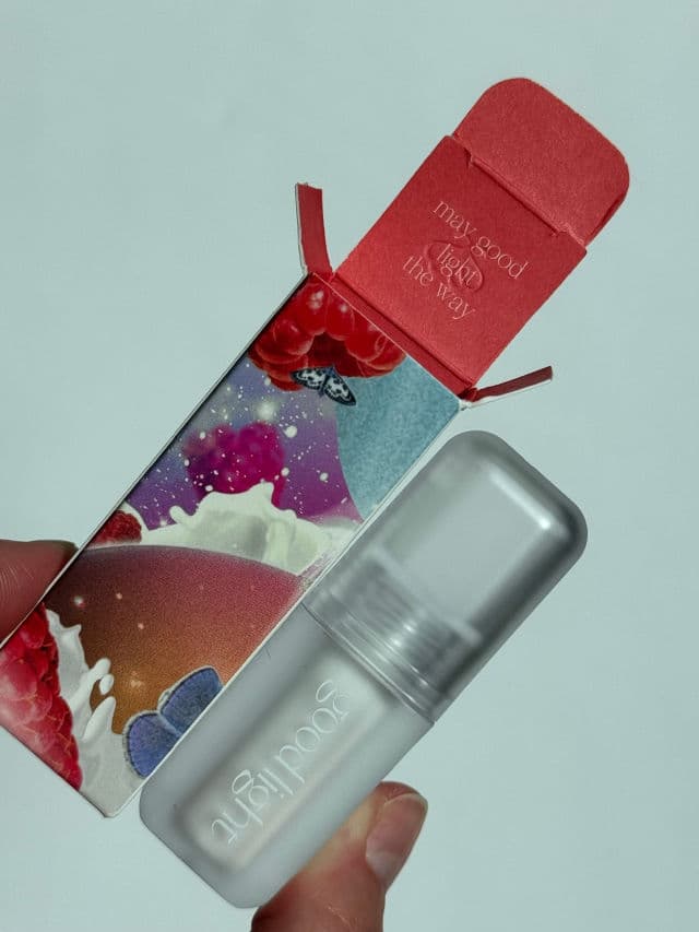 good light Taste of Space Lip Milk review photo by DanielleSkin27