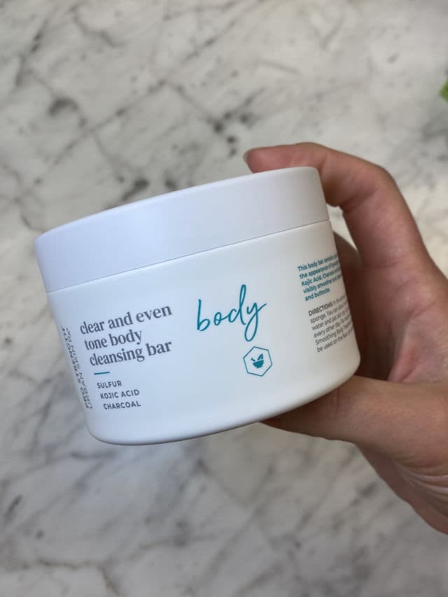 Urban Skin Rx Clear and Even Tone Body Cleansing Bar review photo by DanielleSkin27