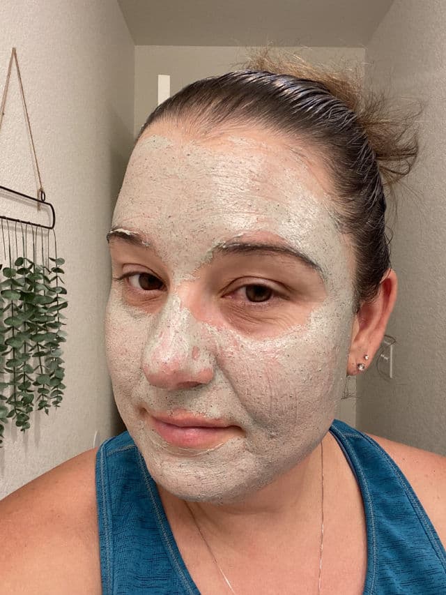 ISNTREE Mugwort Calming Clay Mask review photo by DanielleSkin27