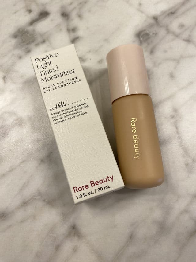 Rare Beauty Positive Light Tinted Moisturizer Broad Spectrum SPF20 Sunscreen review photo by DanielleSkin27