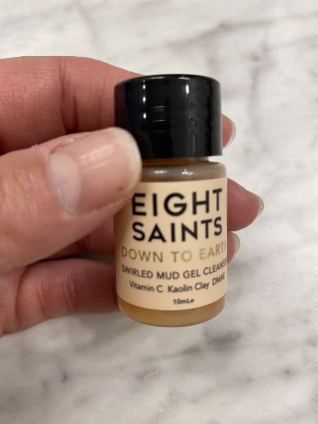 Eight Saints Down to Earth Gel Cleanser review photo by DanielleSkin27