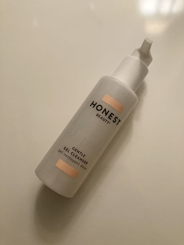 Honest Beauty Gentle Gel Cleanser review photo by Shiann