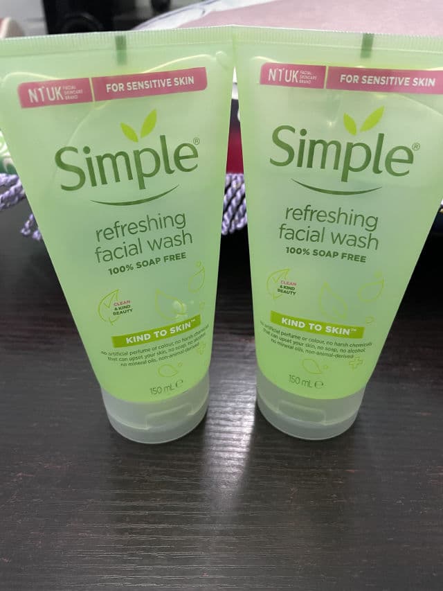Simple Kind To Skin Refreshing Facial Wash review photo by Babybanks 