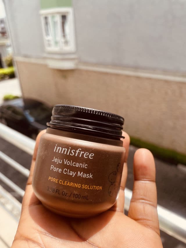 INNISFREE Pore Clearing Clay Mask 2X with Super Volcanic Clusters review photo by BabybanksBrown