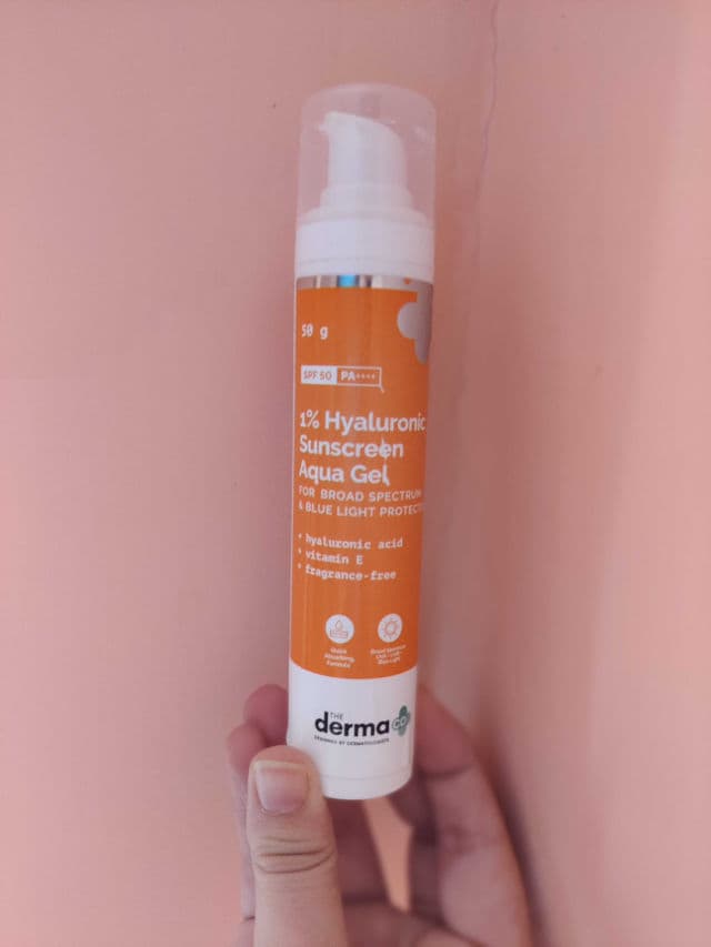 The Derma Co. 1% Hyaluronic Sunscreen Aqua Gel SPF50 PA++++ review photo by AkiraReviews